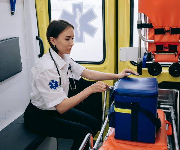 pexels-mikhail-nilov-8941918